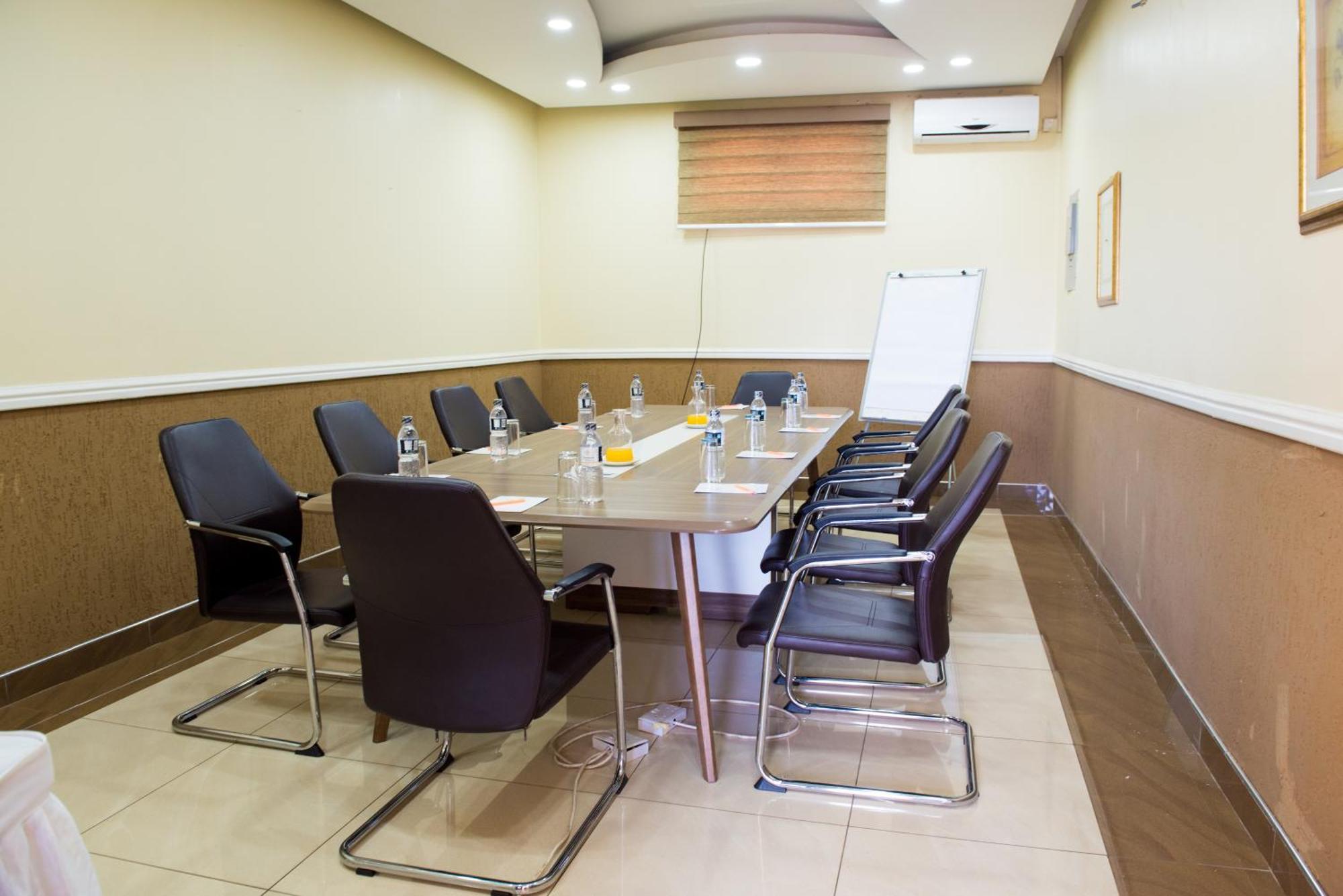 Crossroads Hotel Lilongwe Eksteriør billede
