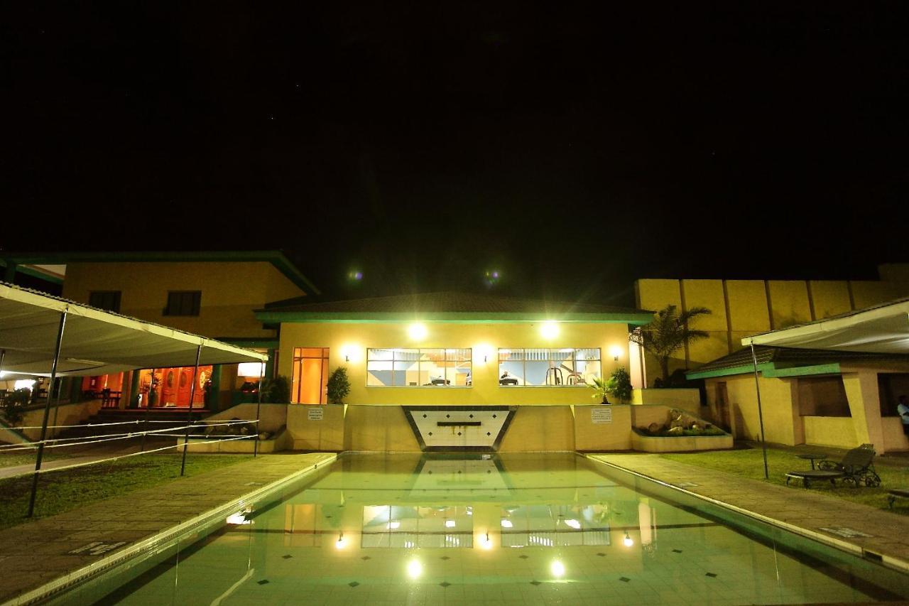 Crossroads Hotel Lilongwe Eksteriør billede