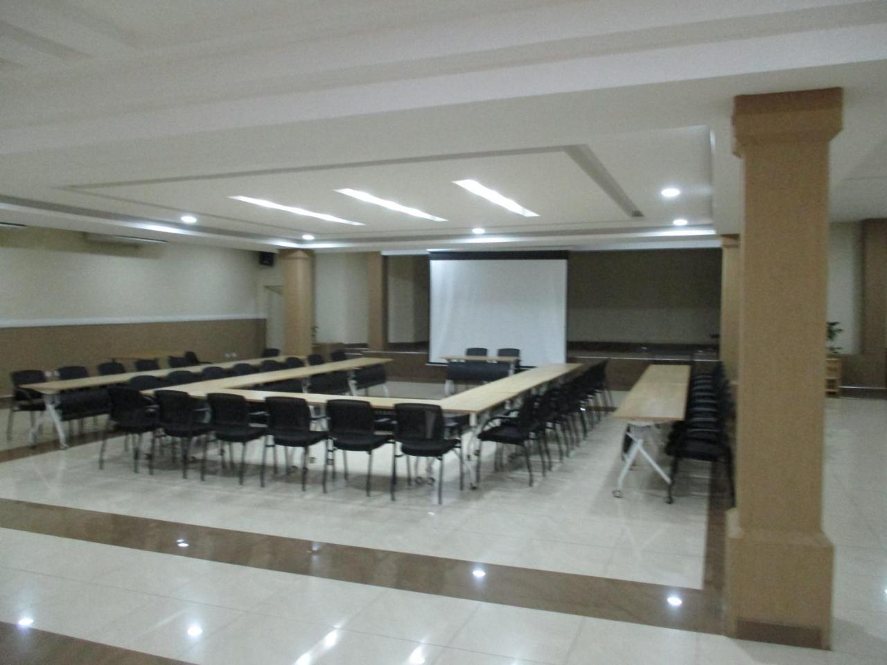 Crossroads Hotel Lilongwe Eksteriør billede